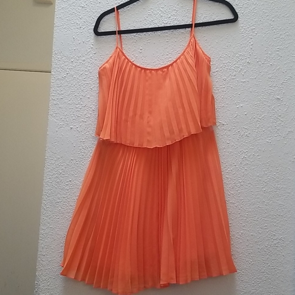 Dress - Picture 4 of 13